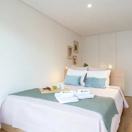 Stylish & Bright Flat With Balcony By Hostwise Apartman *